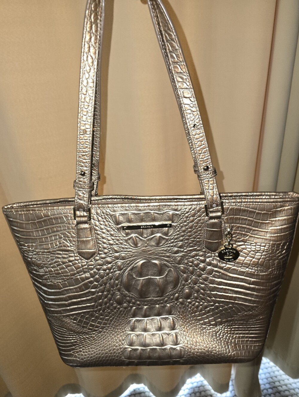 Brahmin Metallic Bronze Gold Croc Embossed Leather Large Tote Bag Tassel Charm - Picture 3 of 12